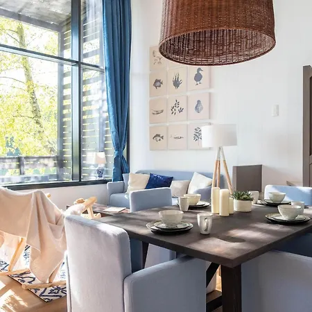 Lakeside Luxury Mansion By Belvilla Feriehus