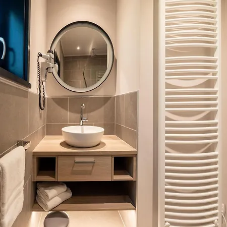 Ferienhaus Lakeside Luxury Mansion By Belvilla *