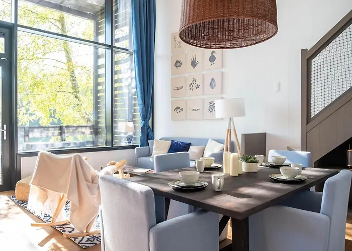 Lakeside Luxury Mansion By Belvilla Holiday home