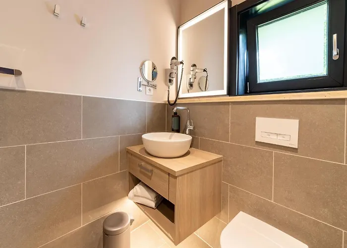 Lakeside Luxury Mansion By Belvilla Holiday home